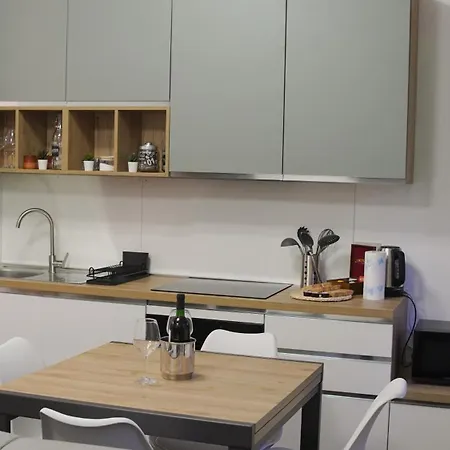 Easy Apartment